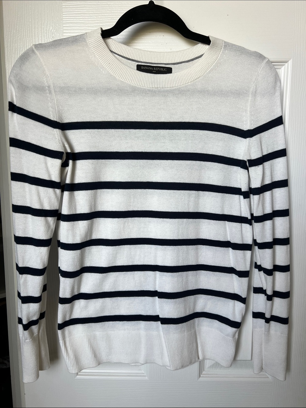 Banana Republic White and Navy Striped Crewneck Sweater